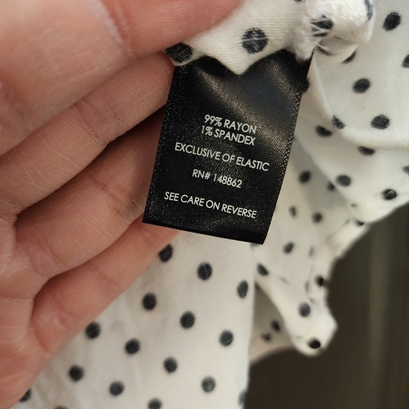 Torrid Plus Size 2 - Rayon Slub Button-front Puff Sleeve Top (B/W Polka Dots!) - Picture 4 of 12